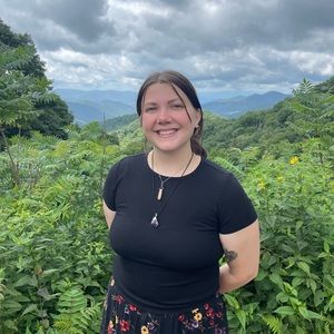 Meet your Posher, Elizabeth